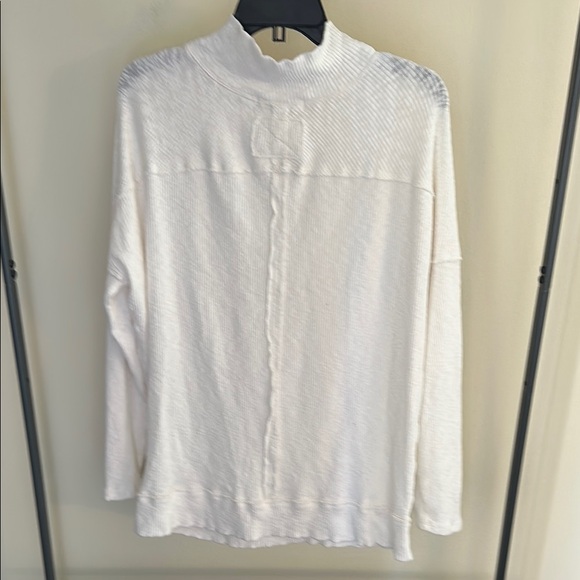 Free People. We The Free Ivory Textured Knit‎ Top - Picture 2 of 7